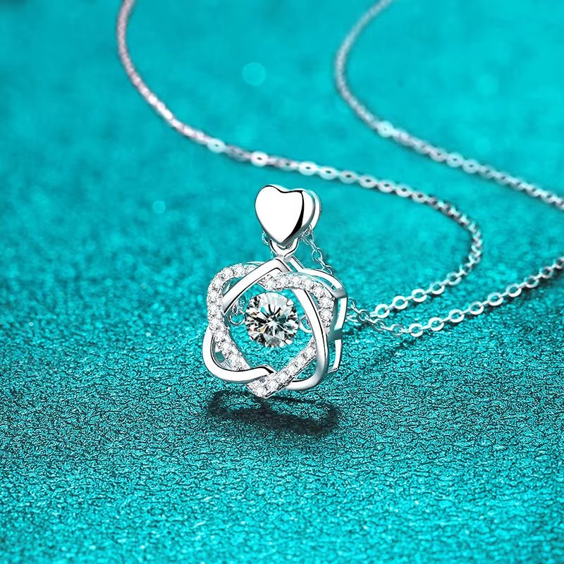0.5Ct GRA Moissanite Necklace for Women Sparkling Simulated Diamond Pendant Beating Heart S925 Silver Fine Jewelry Gift