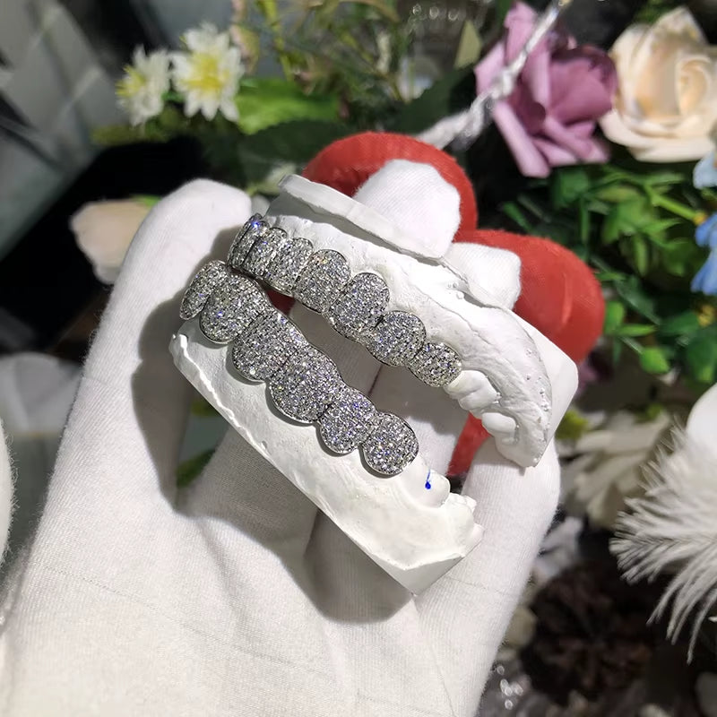 Hip Hop Moissanite Teeth Grillz Top Bottom Grills Dental Mouth Punk Tooth Caps Cosplay Rapper Jewelry (Send Teeth Model to Us))